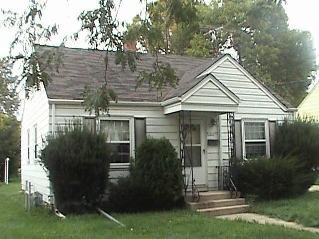 3854 E Birchwood Ave, Cudahy, WI 53110