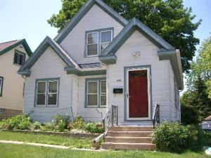 230 Hartwell Ave., Waukesha, WI 53186
