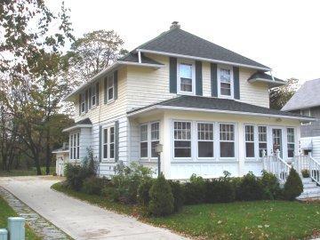 504 S Main St., Oconomowoc, WI 53066