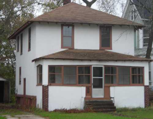 341 W Wisconsin  Ave., Oconomowoc, WI 53066