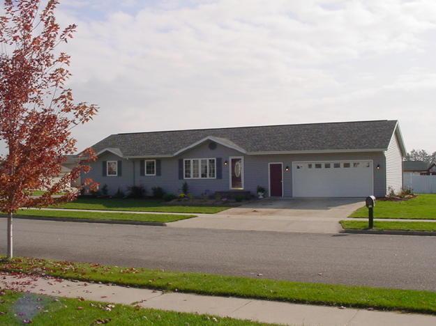 1000 Packer Dr., Holmen, WI 54636