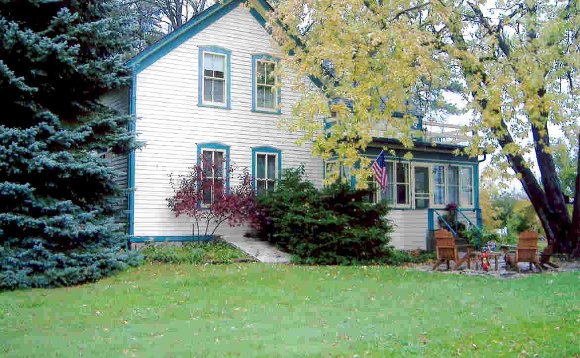 11110 N Buntrock, Mequon, WI 53092