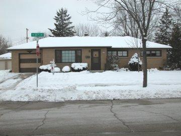 1178 N 11th Ave., West Bend, WI 53090