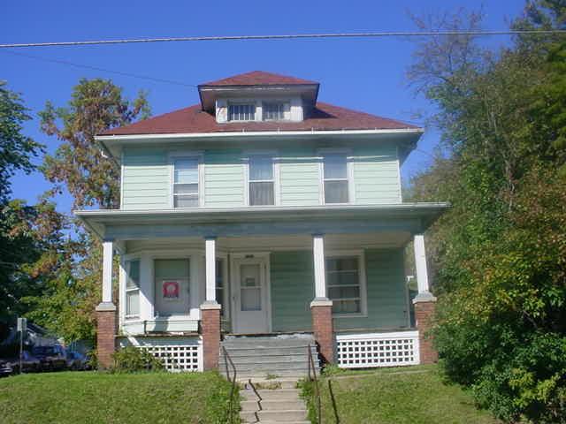 1008 11th St, Racine, WI 53403