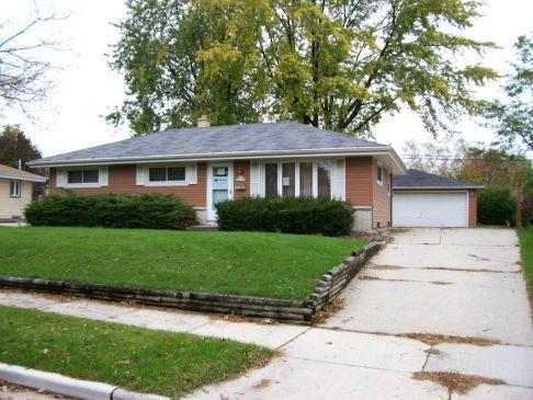 N85W15050 Knoll Ter., Menomonee Falls, WI 53051