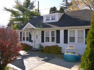 2335 N 84th St., Wauwatosa, WI 53226