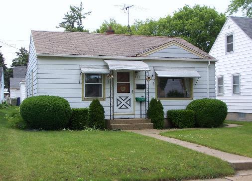 3152 N 77th St., Milwaukee, WI 53222