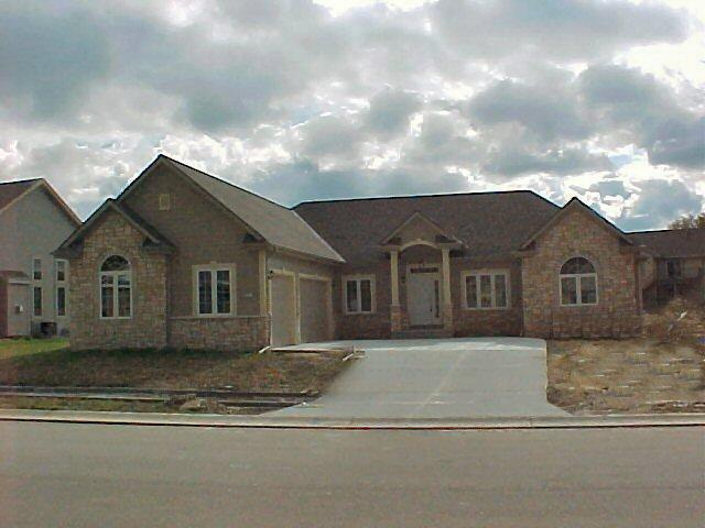 2921 Gateway Ave., Hartford, WI 53027