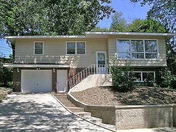 341 Lee St, Holmen, WI 54636