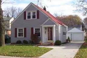 2430 N 85th St, Wauwatosa, WI 53226