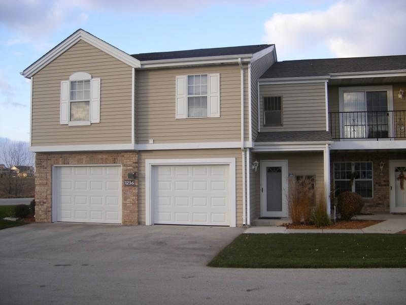 1236 N Sunnyslope Dr. #201, Mount Pleasant, WI 53406