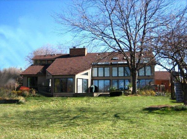 1005 Golden Meadow, Brookfield, WI 53045