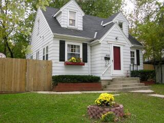 3033 W Bobolink Ave., Milwaukee, WI 53209