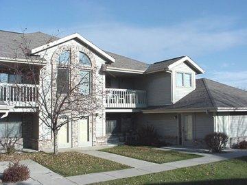 2116 Woodburn Rd #B, Waukesha, WI 53188