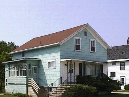 1607 18th St., Two Rivers, WI 54241