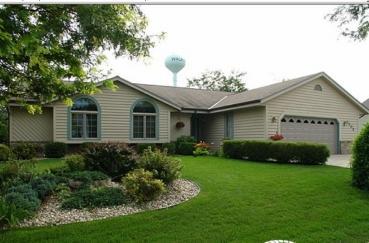 2505 Lancaster Dr., Waukesha, WI 53188