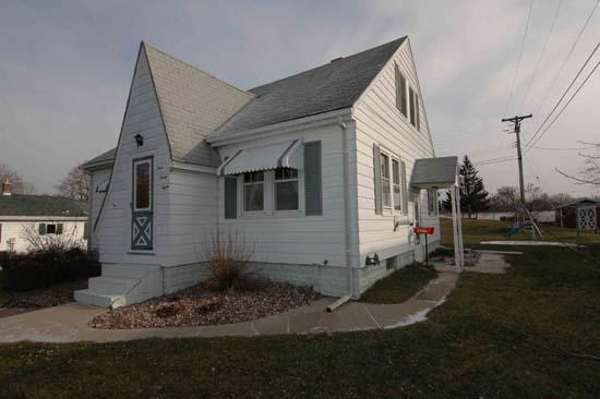 438 6th Ave., Onalaska, WI 54650