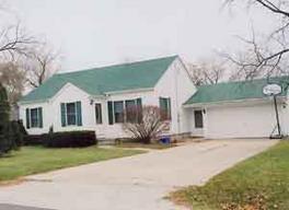 7015 Cliffside Dr., Caledonia, WI 53402