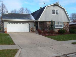 9828 W Tripoli Ave, Milwaukee, WI 53228
