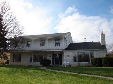 5457 W Jackson Park Dr., Milwaukee, WI 53219