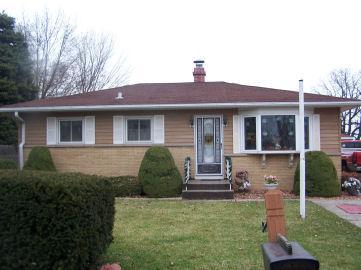 7031 Lakeshore Dr., Caledonia, WI 53402