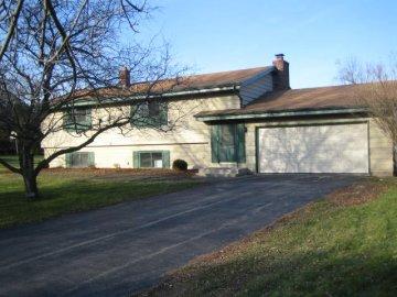 2524 W Chestnut, Mequon, WI 53092