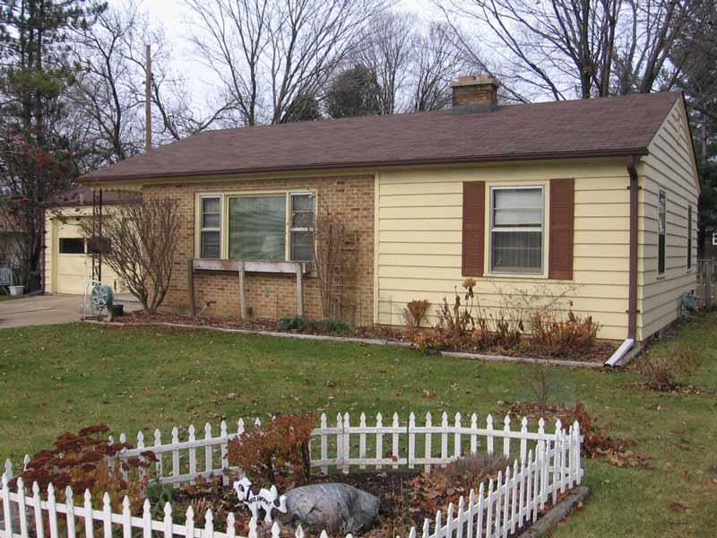 264 Hawthorn Dr., West Bend, WI 53095