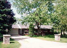 14060 W Woodland Pl, Brookfield, WI 53005