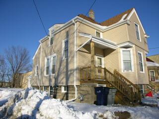 2747 S Gladstone Pl., Milwaukee, WI 53207