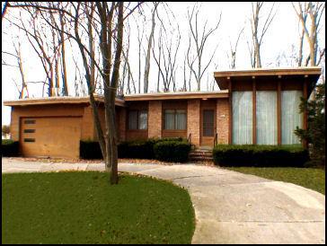 7611 N Regent Rd., Fox Point, WI 53217