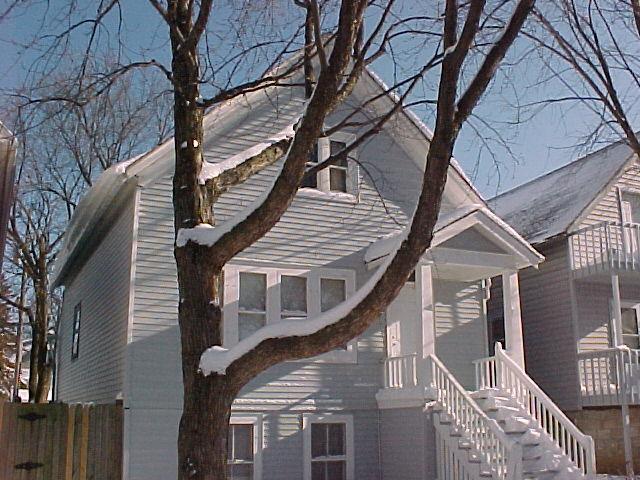 2466 S 9th Pl., Milwaukee, WI 53215