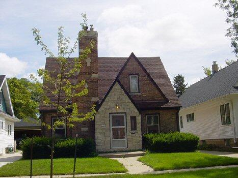 2556 N 65th St., Wauwatosa, WI 53213