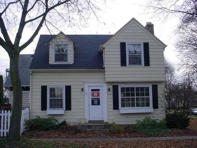 7025 W Clarke St., Wauwatosa, WI 53213