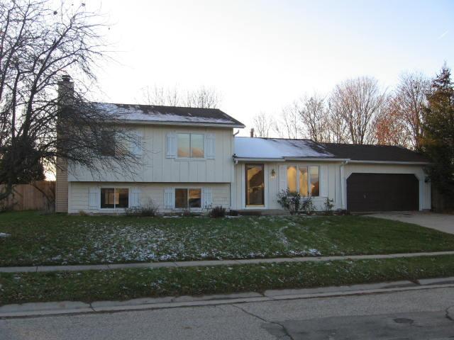 910 York Imperial, Oconomowoc, WI 53066