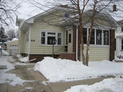 916 Cleveland Ave., Racine, WI 53405
