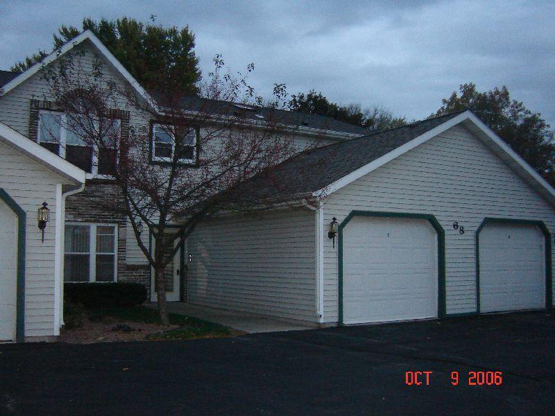 68 Stacy Lynn Ln. #F, Hartford, WI 53027