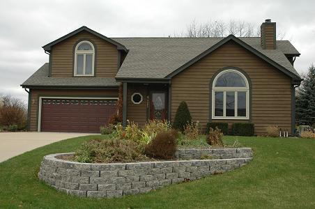 4405 S 113th St., Greenfield, WI 53228