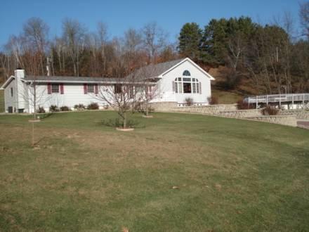 N7675 County Rd., Onalaska, WI 54636
