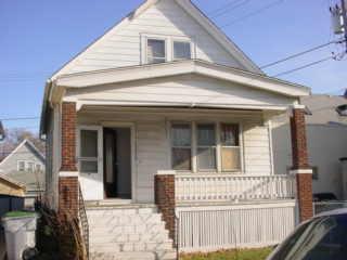 2258 S 11th St, Milwaukee, WI 53215