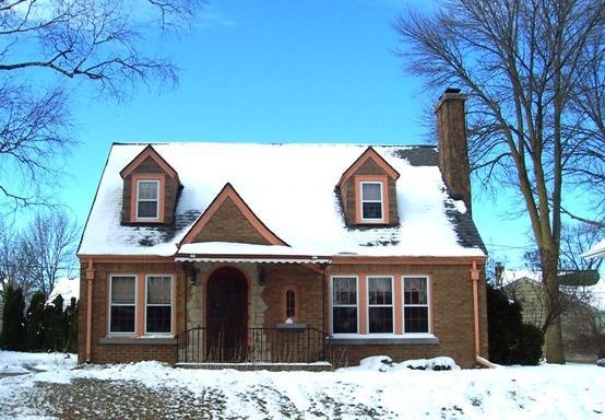926 N 14th St., Manitowoc, WI 54220