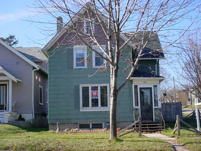 302 S 7th St., West Bend, WI 53095