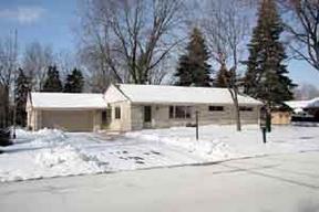 6877 N Seville Ave., Glendale, WI 53209
