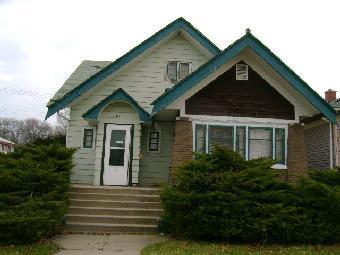 2001 S Center, Racine, WI 53403