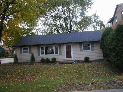 405 N 121st St., Wauwatosa, WI 53226