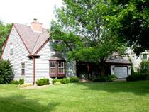 3705 W Sherbrooke, Mequon, WI 53092