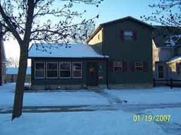 1815 Charles, La Crosse, WI 54601