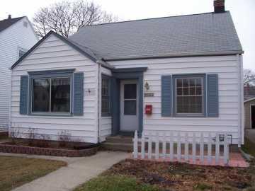 5561 N Bay Ridge Ave., Whitefish Bay, WI 53217