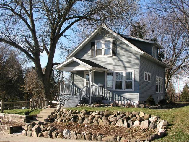 216 S 10th Ave., West Bend, WI 53095