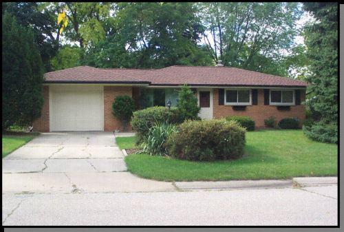 7425 Endicott Ave, Greendale, WI 53129