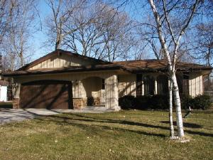 5630 S 44th St, Greenfield, WI 53220